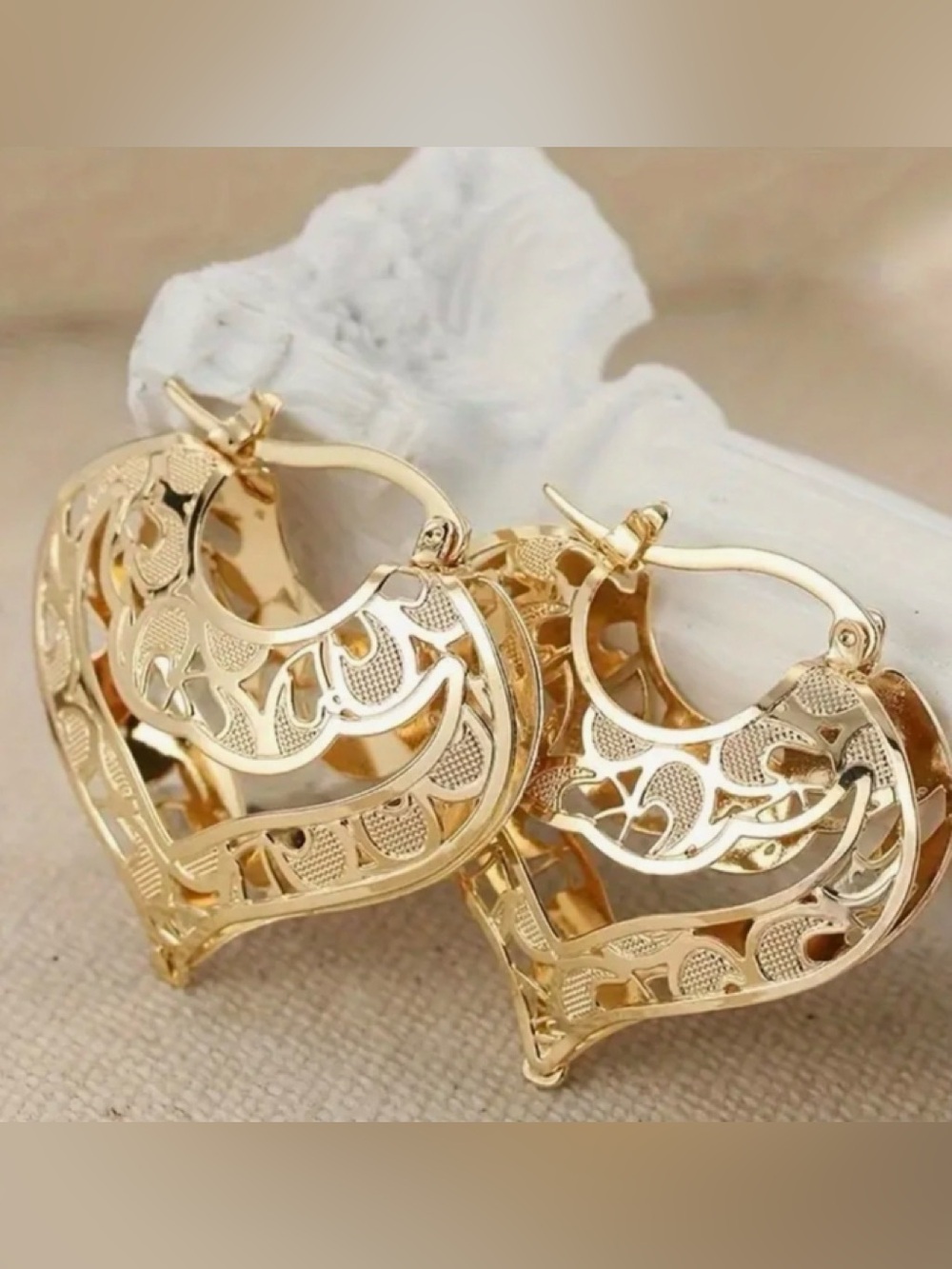 14K Gold Plated Hollow Out Heart Hoop Earrings